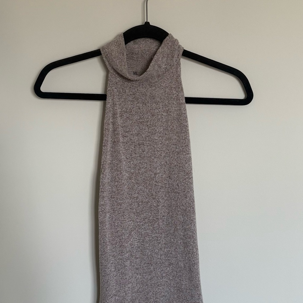 Sleeveless Gray Sweater